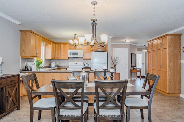 22 Washburn Dr, House detached with 3 bedrooms, 3 bathrooms and 4 parking in Guelph ON | Image 24