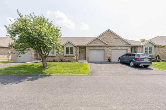 6 - 25 Cobden Crt, Townhouse with 2 bedrooms, 2 bathrooms and 2 parking in Brantford ON | Image 1