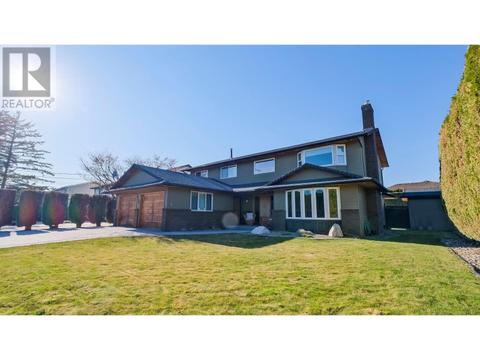 1638 Pritchard Drive, House detached with 5 bedrooms, 2 bathrooms and 6 parking in West Kelowna BC | Card Image