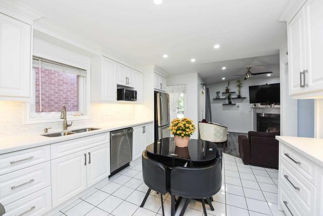 5943 Mersey St, House detached with 3 bedrooms, 4 bathrooms and 6 parking in Mississauga ON | Image 2
