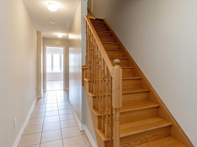 10 Miami Grve, House attached with 4 bedrooms, 3 bathrooms and 2 parking in Brampton ON | Image 14
