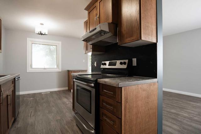 14 - 905 44 Avenue N, Home with 2 bedrooms, 1 bathrooms and 2 parking in Lethbridge AB | Image 15