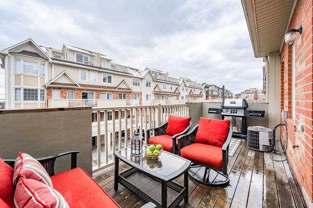 2 - 744 Neighbourhood Circ, Townhouse with 2 bedrooms, 2 bathrooms and 2 parking in Mississauga ON | Image 19