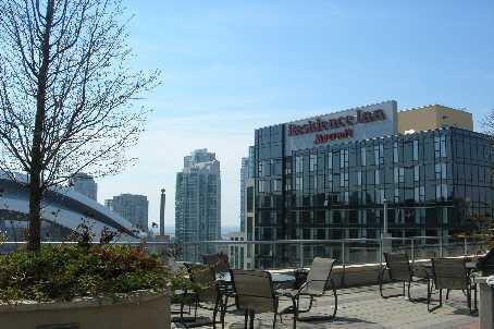 338 - 250 Wellington St W, Condo with 1 bedrooms, 1 bathrooms and 1 parking in Toronto ON | Image 4
