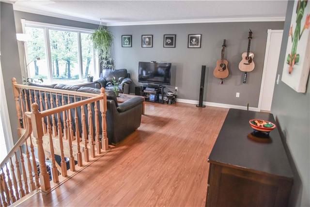 70 Sylvan Drive, House detached with 3 bedrooms, 2 bathrooms and 3 parking in Petawawa ON | Image 7