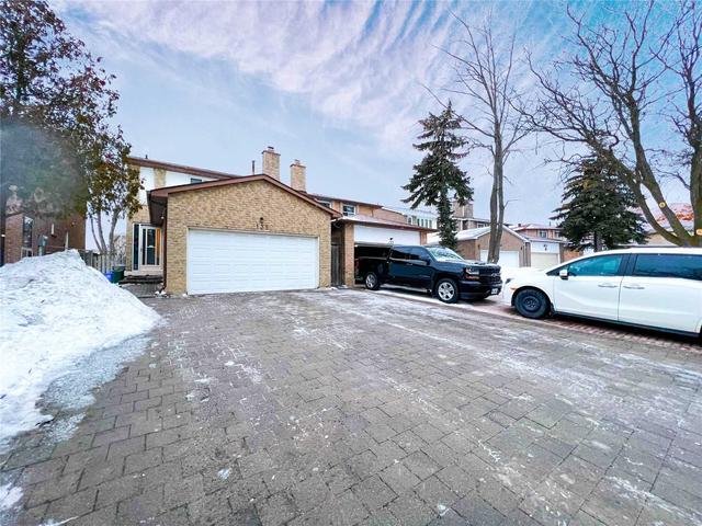 135 Appleby Cres, House detached with 4 bedrooms, 4 bathrooms and 8 parking in Markham ON | Image 2