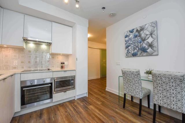 802 - 99 Broadway Ave, Condo with 1 bedrooms, 2 bathrooms and 0 parking in Toronto ON | Image 4