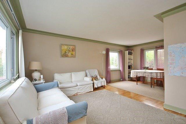902 Pinecrest Rd, House detached with 3 bedrooms, 1 bathrooms and 2 parking in Ottawa ON | Image 14