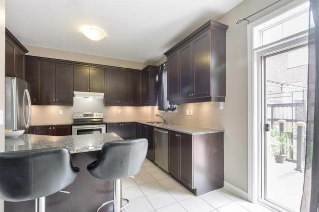 115 Aylesbury Dr, House semidetached with 4 bedrooms, 3 bathrooms and 2 parking in Brampton ON | Image 5
