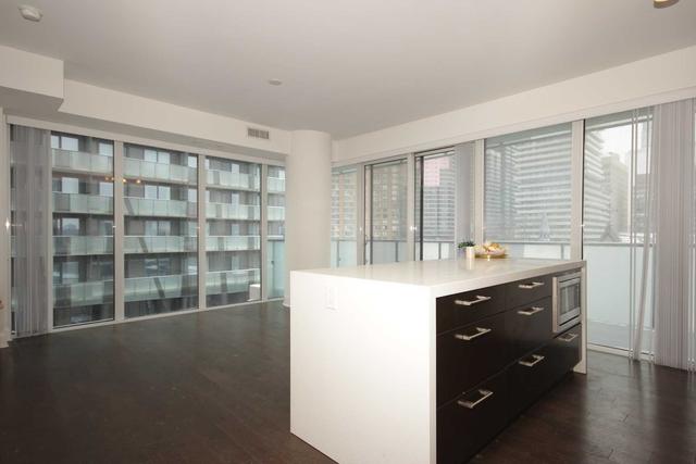 502 - 65 St Mary St, Condo with 2 bedrooms, 2 bathrooms and 1 parking in Toronto ON | Image 16
