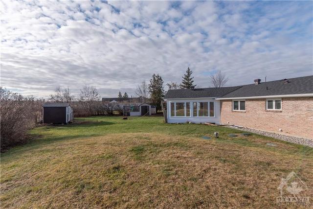 5734 Russell Road, House detached with 3 bedrooms, 2 bathrooms and 10 parking in Ottawa ON | Image 27