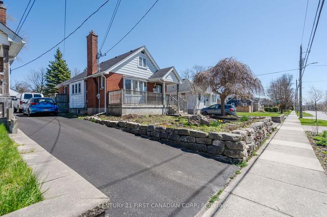 470 Ashland Ave, House detached with 2 bedrooms, 2 bathrooms and 4 parking in London ON | Image 1