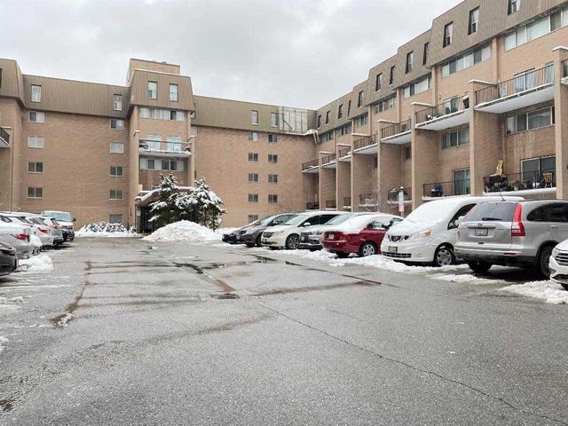 288 - 165 Cherokee Blvd, Townhouse with 3 bedrooms, 2 bathrooms and 1 parking in Toronto ON | Image 1