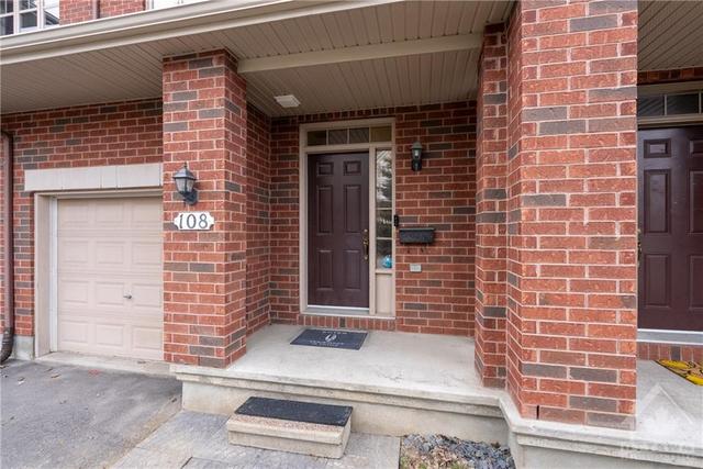 108 Eye Bright Crescent, Townhouse with 3 bedrooms, 3 bathrooms and 3 parking in Ottawa ON | Image 2
