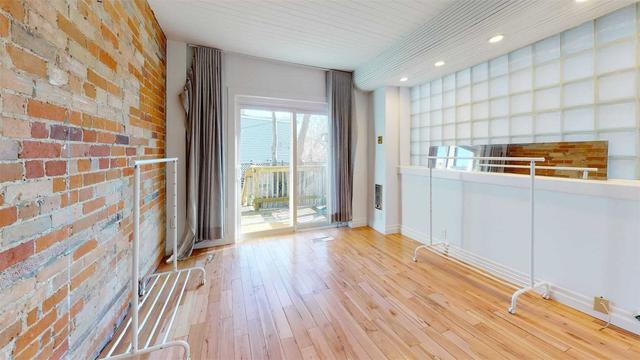 unit 2 - 115 Winchester St, House attached with 1 bedrooms, 1 bathrooms and 0 parking in Toronto ON | Image 2