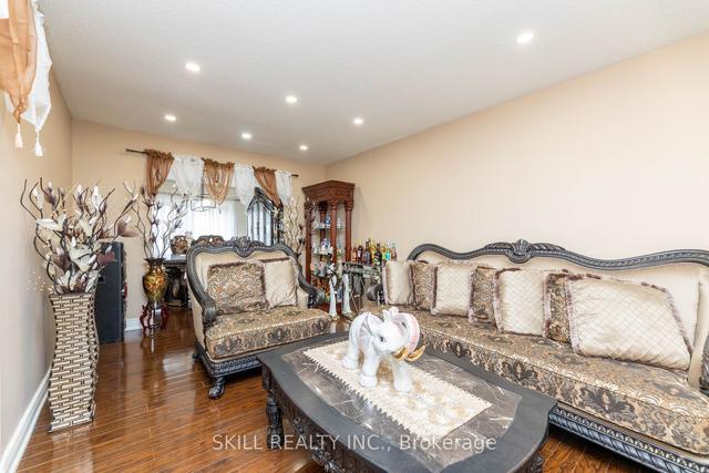 66 Lexington Ave, House detached with 5 bedrooms, 3 bathrooms and 4 parking in Toronto ON | Image 37