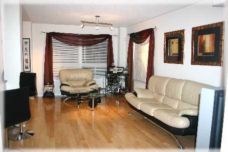 29 Mansbridge Cres, House detached with 3 bedrooms, 2 bathrooms and 2 parking in Ajax ON | Image 3