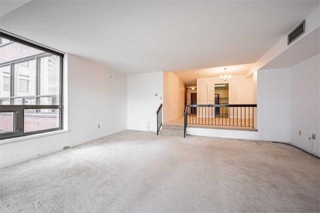 1502 - 62 Wellesley St, Condo with 2 bedrooms, 2 bathrooms and 1 parking in Toronto ON | Image 4