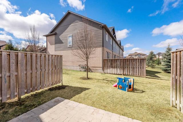 34 Arlington Cres, Townhouse with 3 bedrooms, 3 bathrooms and 2 parking in Guelph ON | Image 9