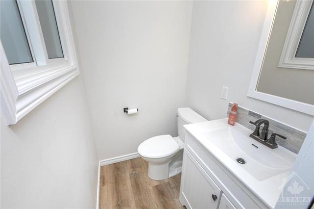 3 Arnold Drive, Townhouse with 3 bedrooms, 2 bathrooms and 1 parking in Ottawa ON | Image 20