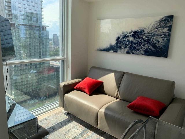 2002 - 1 Yorkville Ave, Condo with 2 bedrooms, 2 bathrooms and 0 parking in Toronto ON | Image 5