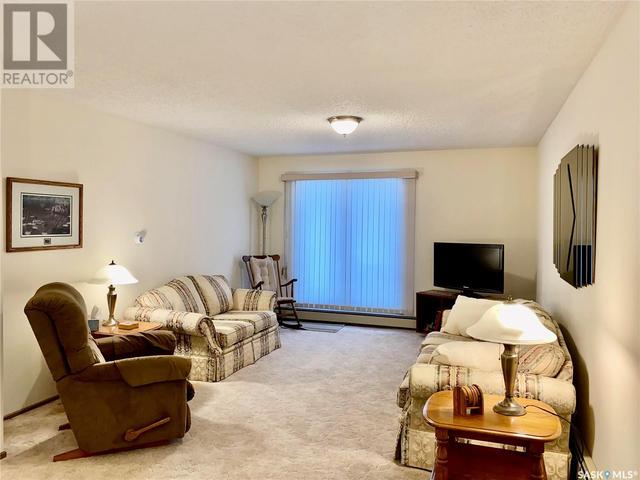 304 - 311 W 1st Street, Condo with 3 bedrooms, 2 bathrooms and null parking in Rosetown SK | Image 5