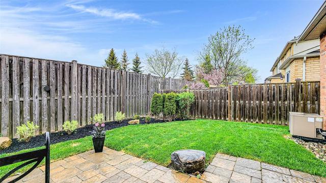 25 Dougherty Cres, House attached with 3 bedrooms, 3 bathrooms and 3 parking in Whitchurch Stouffville ON | Image 17