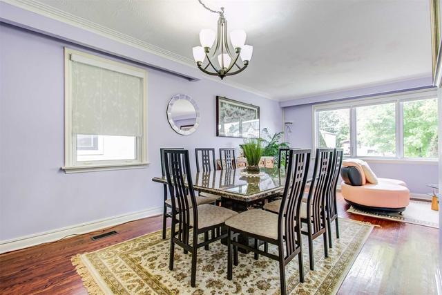 11 Hilda Ave, House detached with 3 bedrooms, 3 bathrooms and 6 parking in Toronto ON | Image 2