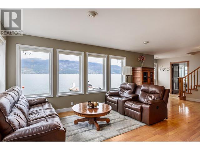 17824 Juniper Cove Road, House detached with 3 bedrooms, 3 bathrooms and 4 parking in Lake Country BC | Image 3