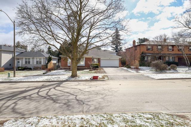 169 Lord Seaton Rd, House detached with 5 bedrooms, 4 bathrooms and 6 parking in Toronto ON | Image 12