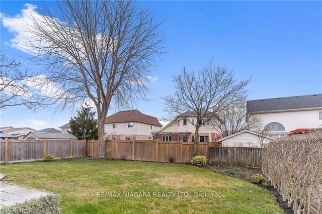 24 Farris Ave, House detached with 3 bedrooms, 2 bathrooms and 4 parking in St. Catharines ON | Image 32