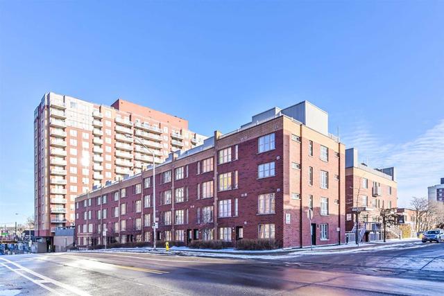 233 - 21 Ruttan St, Townhouse with 3 bedrooms, 2 bathrooms and 1 parking in Toronto ON | Image 1