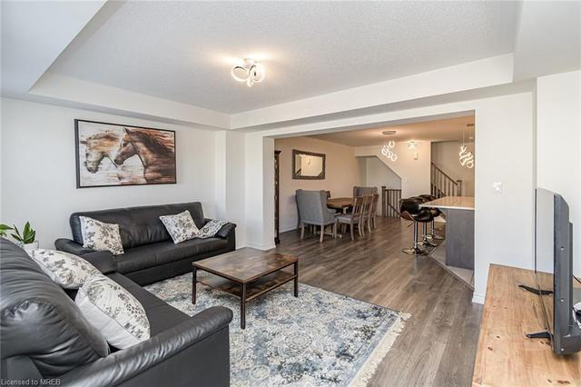 113 Lemieux Court, House attached with 3 bedrooms, 2 bathrooms and 3 parking in Milton ON | Image 17