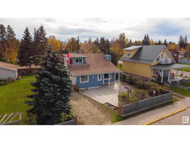 5035 50 Av, House detached with 2 bedrooms, 1 bathrooms and 8 parking in Alberta Beach AB | Image 45