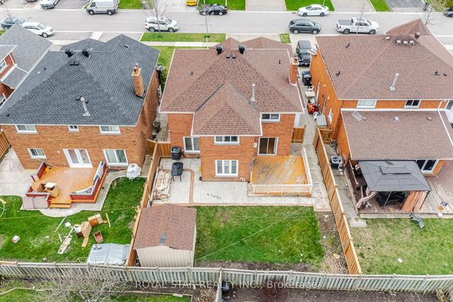 10 Hedgerow Ave, House detached with 4 bedrooms, 4 bathrooms and 6 parking in Brampton ON | Image 33