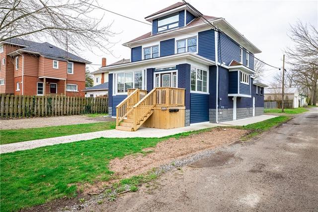 5197 Second Avenue, House detached with 4 bedrooms, 3 bathrooms and 3 parking in Niagara Falls ON | Image 2