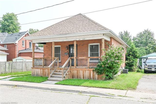 6 Gordon Street, House detached with 3 bedrooms, 1 bathrooms and null parking in Brantford ON | Image 4
