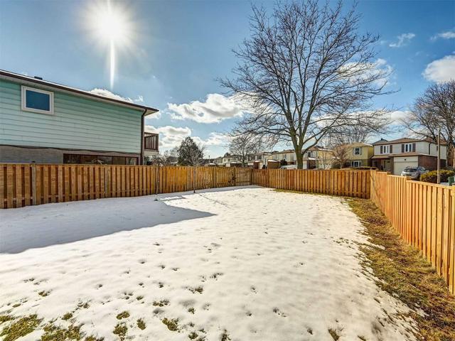 115 Glen Springs Dr, House semidetached with 3 bedrooms, 2 bathrooms and 6 parking in Toronto ON | Image 19