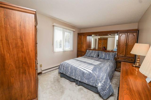 5 Holmcrest Crt, House detached with 3 bedrooms, 2 bathrooms and 2 parking in Brampton ON | Image 5