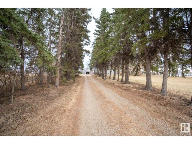 52025 Rge Rd 12, House detached with 3 bedrooms, 2 bathrooms and null parking in Parkland County AB | Image 16