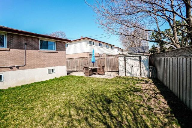 7 Dunwich Pl, House semidetached with 3 bedrooms, 1 bathrooms and 4 parking in Brampton ON | Image 20