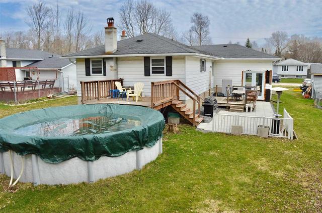 1036 Gilmore Ave, House detached with 3 bedrooms, 1 bathrooms and 6 parking in Innisfil ON | Image 10