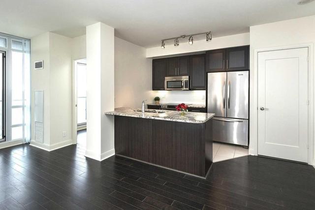 2702 - 825 Church St, Condo with 2 bedrooms, 2 bathrooms and 1 parking in Toronto ON | Image 3
