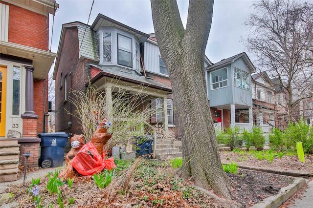 31 Victor Ave, House semidetached with 4 bedrooms, 2 bathrooms and 0 parking in Toronto ON | Image 12