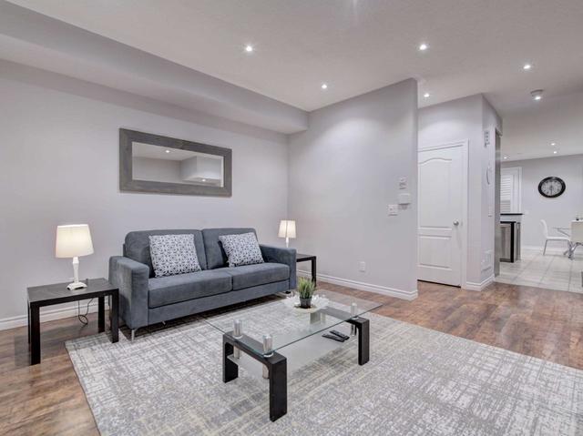42 Soccavo Cres, Townhouse with 4 bedrooms, 4 bathrooms and 2 parking in Brampton ON | Image 39