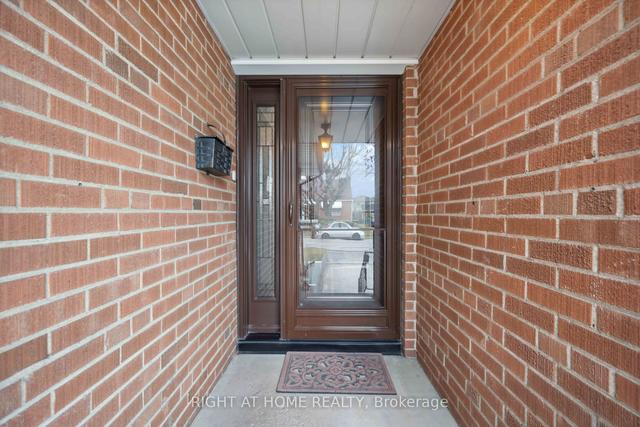 40 Winston Park Blvd, House detached with 3 bedrooms, 2 bathrooms and 5 parking in Toronto ON | Image 23