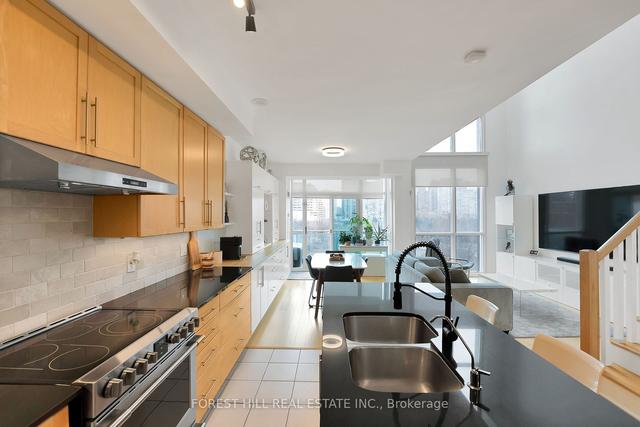 302 - 223 Webb Dr, Condo with 2 bedrooms, 2 bathrooms and 1 parking in Mississauga ON | Image 6