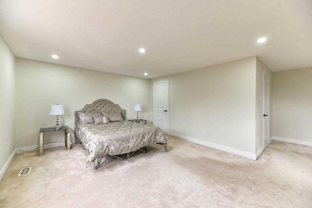 18 Sifton Pl, House detached with 4 bedrooms, 3 bathrooms and 6 parking in Brampton ON | Image 14