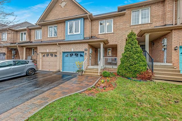 727 Joe Persechini Dr, House attached with 3 bedrooms, 3 bathrooms and 3 parking in Newmarket ON | Image 12