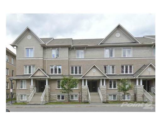 156 Paseo Private, House attached with 2 bedrooms, 3 bathrooms and 1 parking in Ottawa ON | Card Image